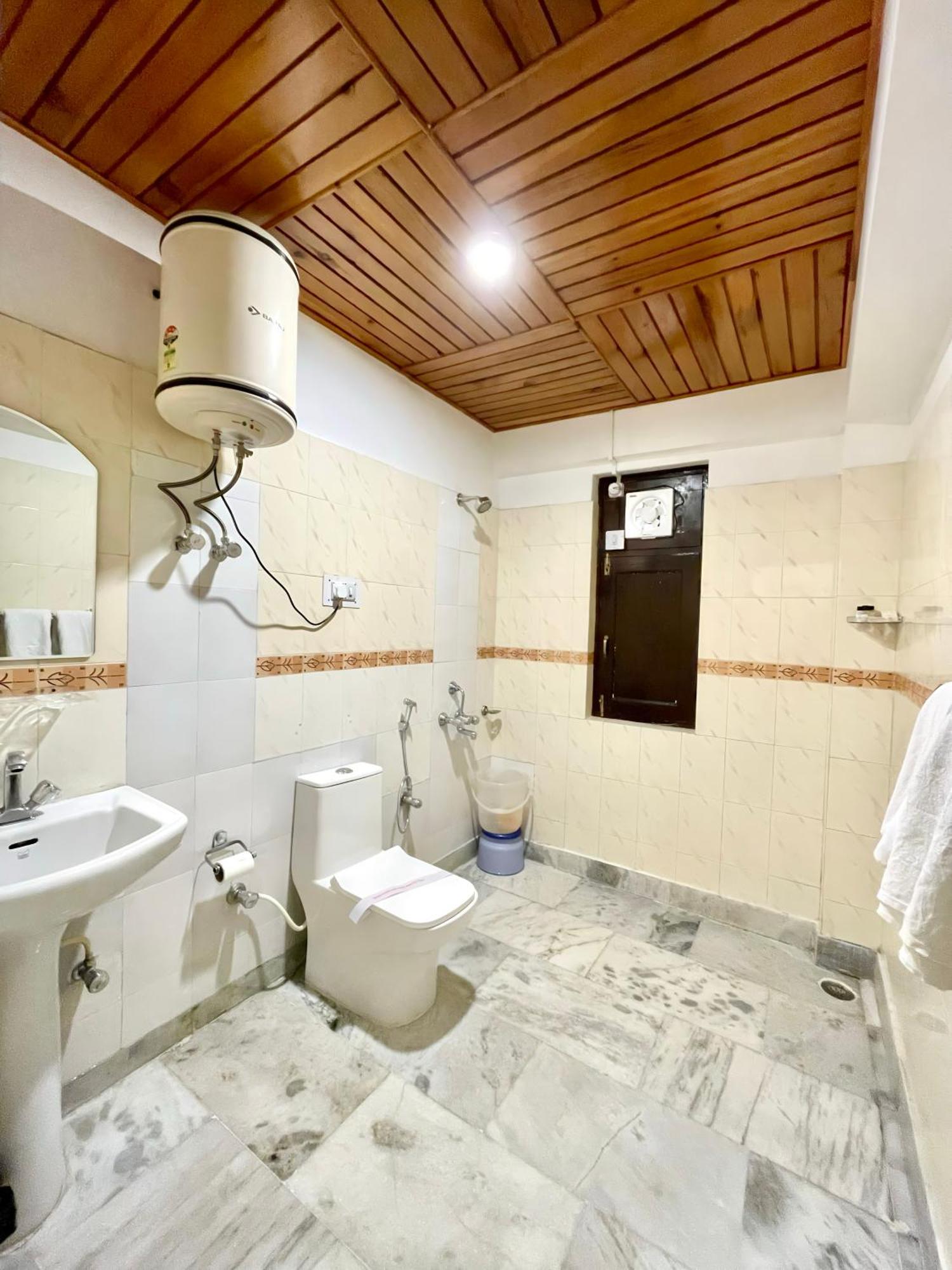 Hotel Rollingrang Калпа Екстериор снимка