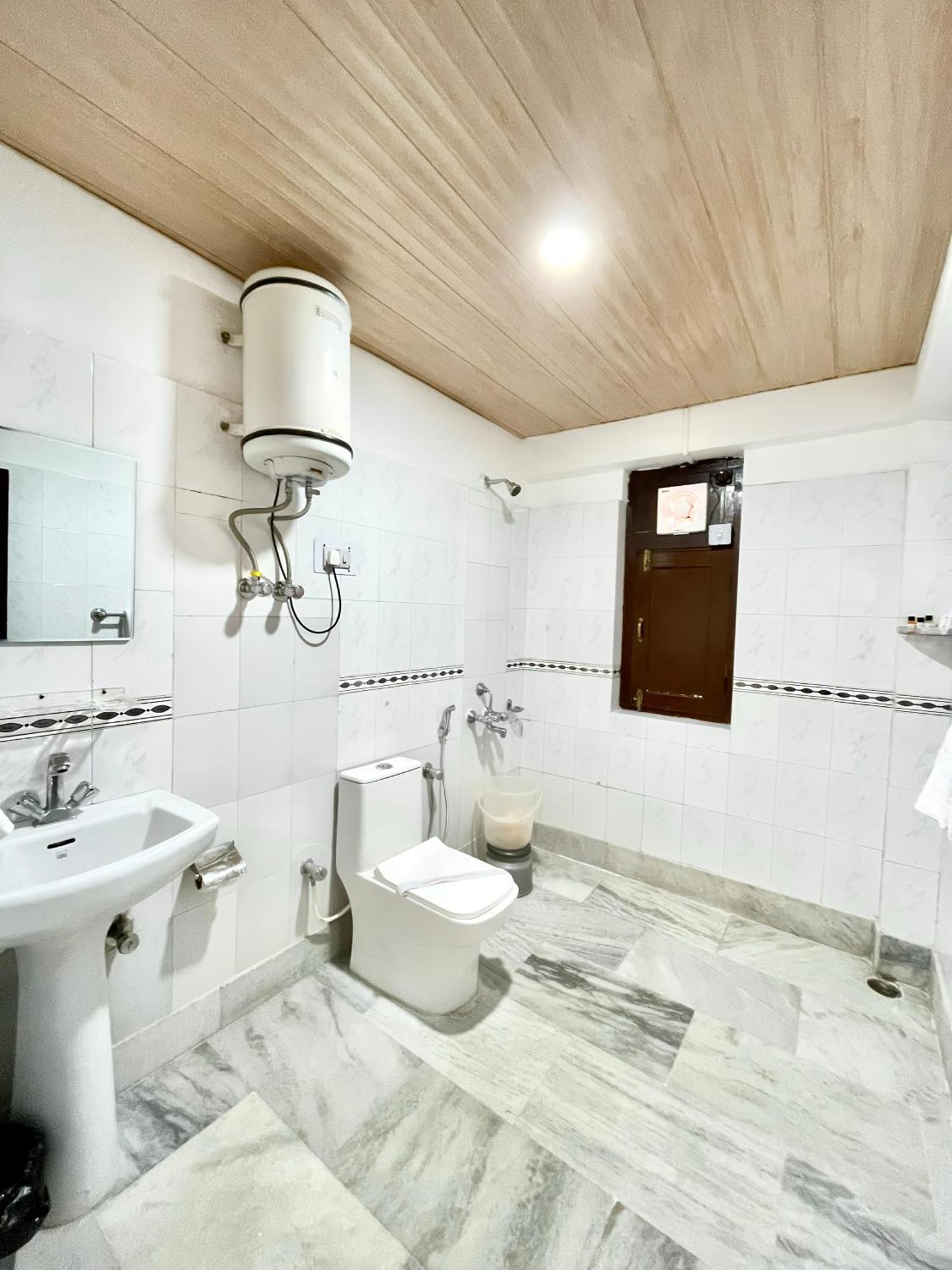 Hotel Rollingrang Калпа Екстериор снимка